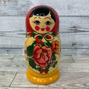 Russian Nesting Dolls Moskovskaya Hand painted, 5 Dolls, 6" to 2”